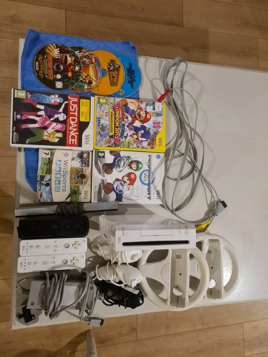 Wii Console and games for sale