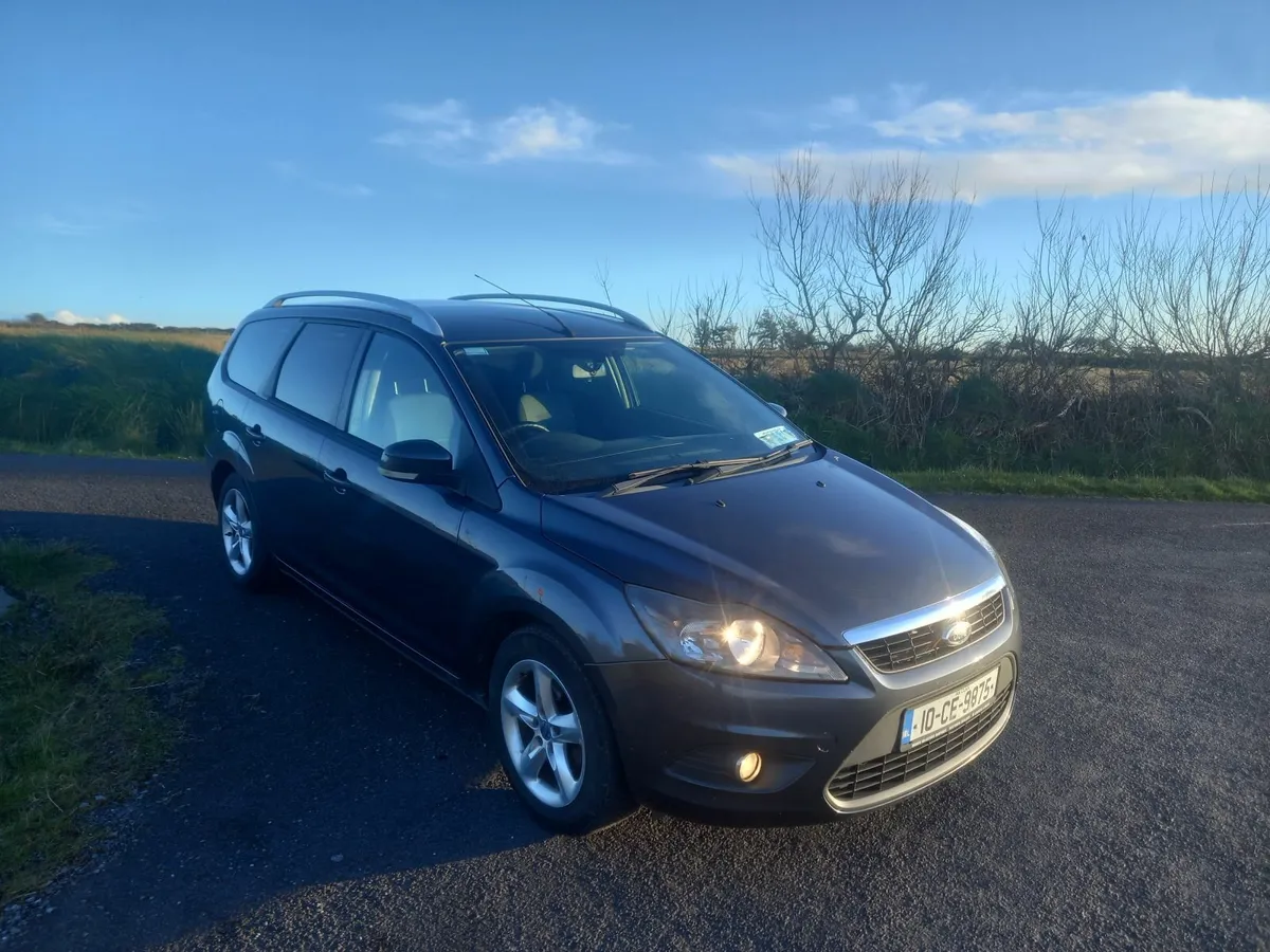 Ford Focus 2010 - Image 1