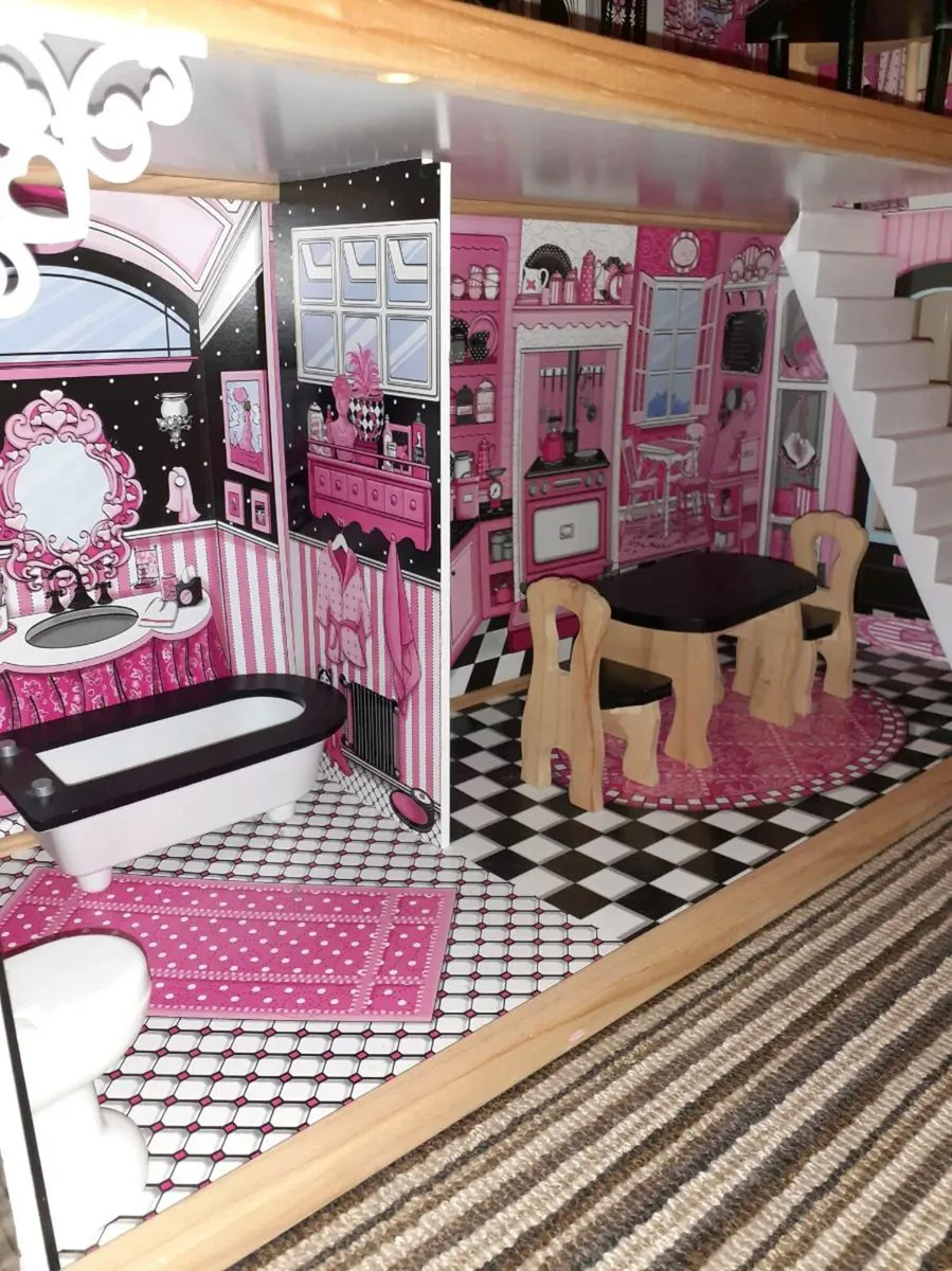 Dolls House for sale in Co. Waterford for €50 on DoneDeal