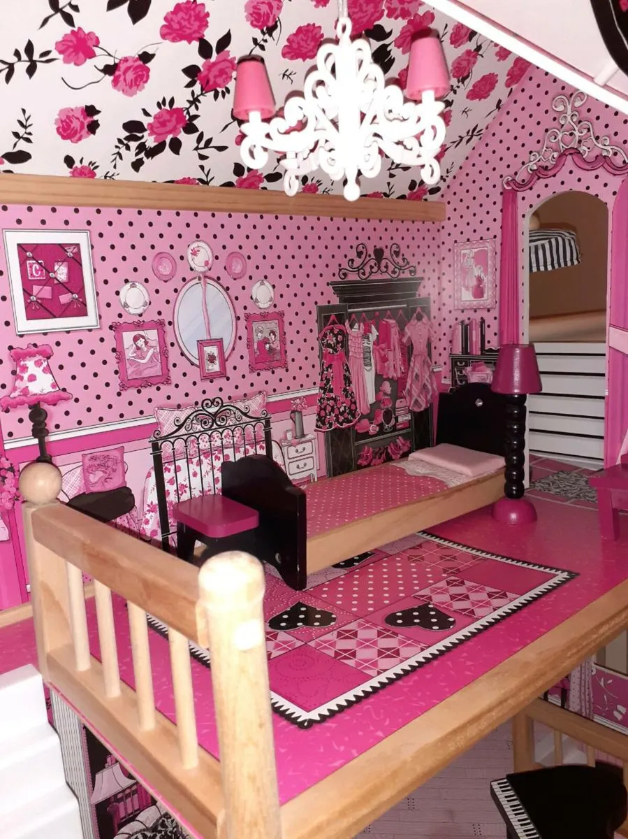 Dolls House for sale in Co. Waterford for €50 on DoneDeal