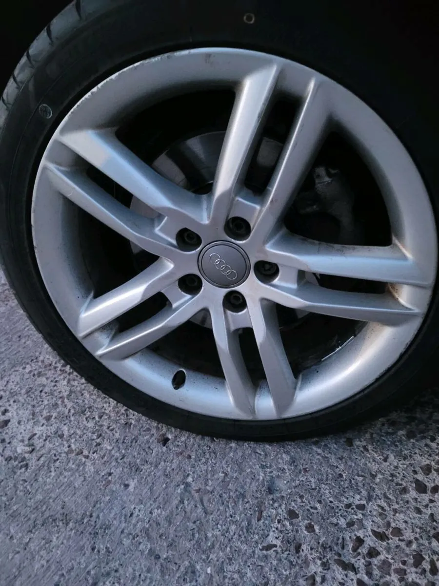 Audi a4 s line alloys two good tyres 245-45-18