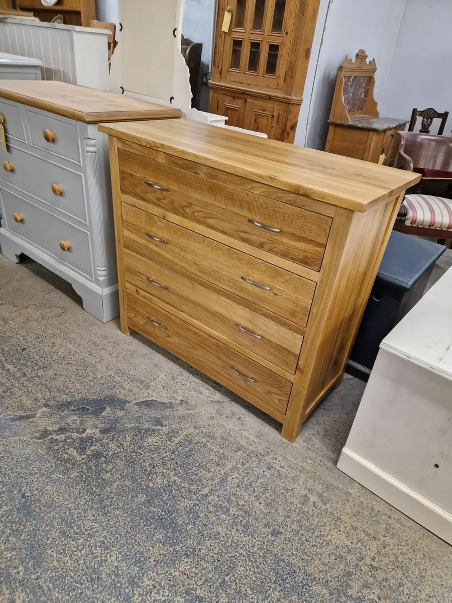 Light oak chest of drawers