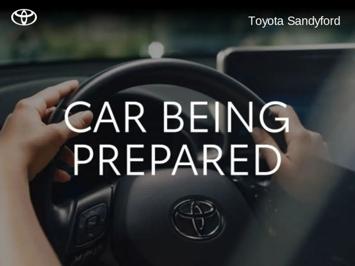 Toyota C-HR Hybrid Sport // Rear Camera // Blueto