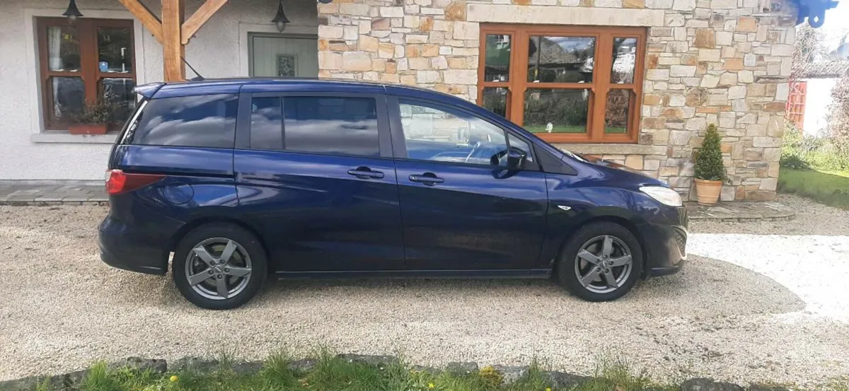 Excellent mazda 5   dsl 7 seats New NCT.