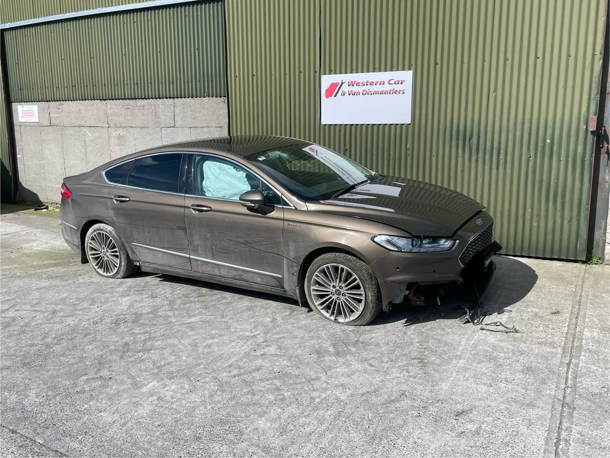 152 Ford Mondeo 2.0 180bhp auto for dismantling - Image 1