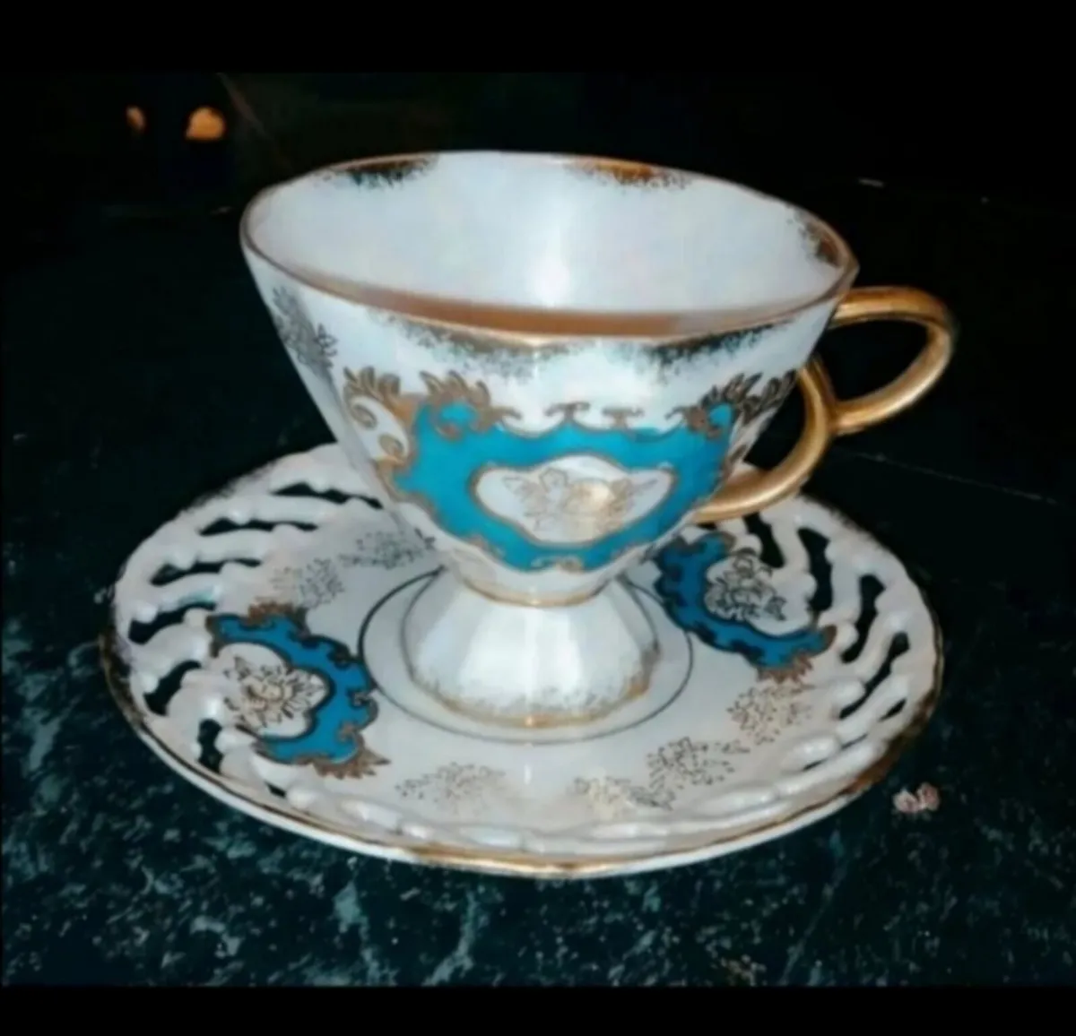 Antique Japanese tea cup and saucer - Image 1