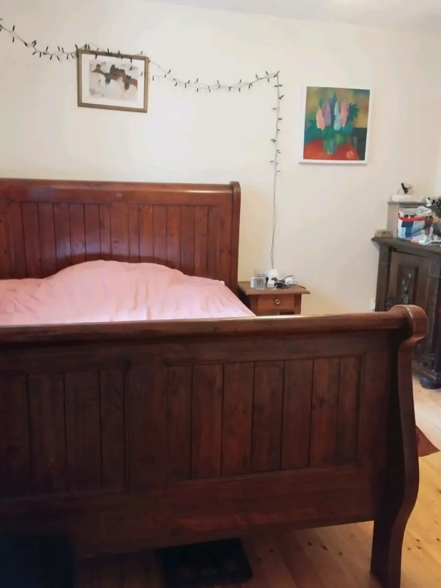 Solid wood sleigh bed (king size)