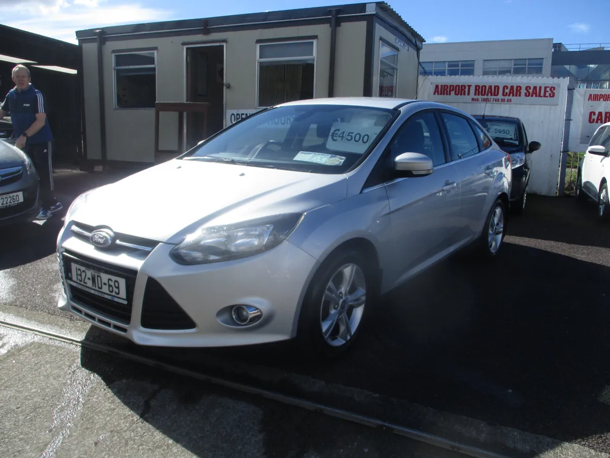 Ford Focus 2013 FULL SERVICE HISTORY. - Image 1