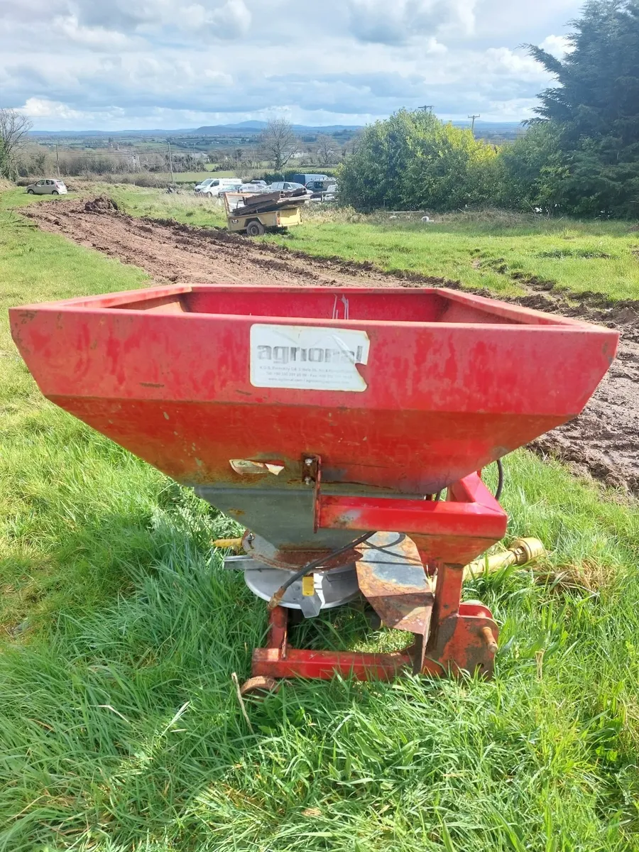 Agrional Manure Spreader for sale in Co. Tipperary for €550 on DoneDeal