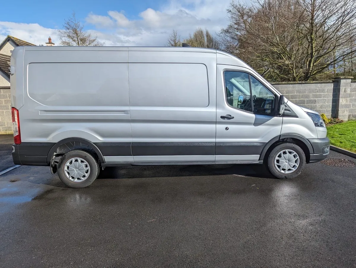 Immaculate 2023 Ford Transit Trend 170 - Image 2