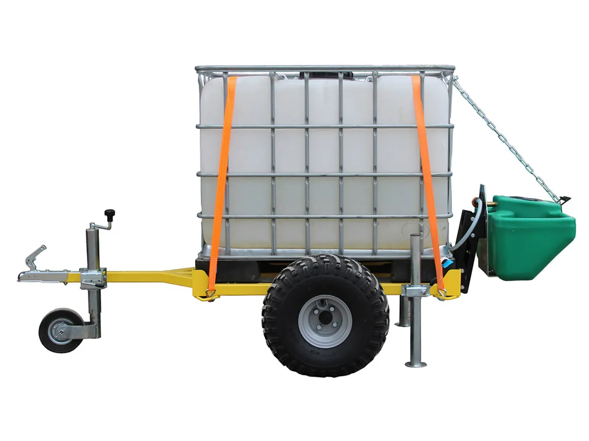 ANIMAL WATER DRINKER  TROUGH ON 600L CUBE TRAILER - Image 1