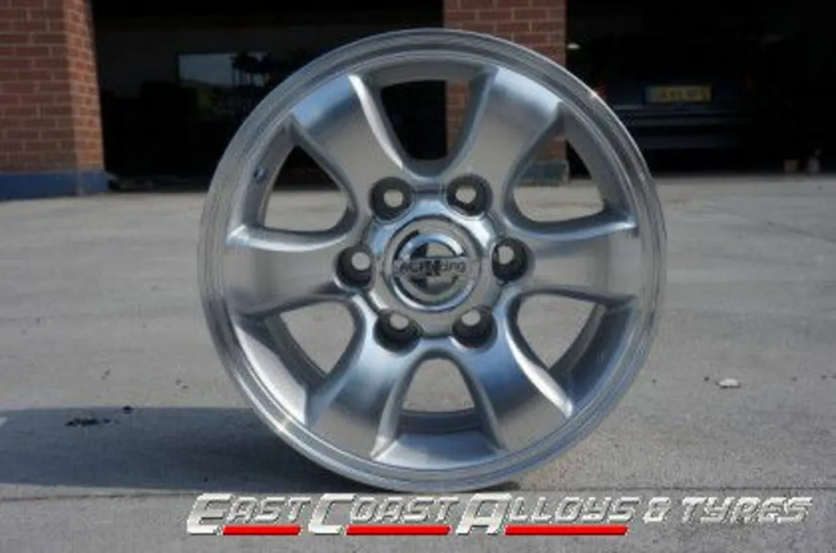 TOYOTA HiAce / Hilux  15" alloys - Image 2