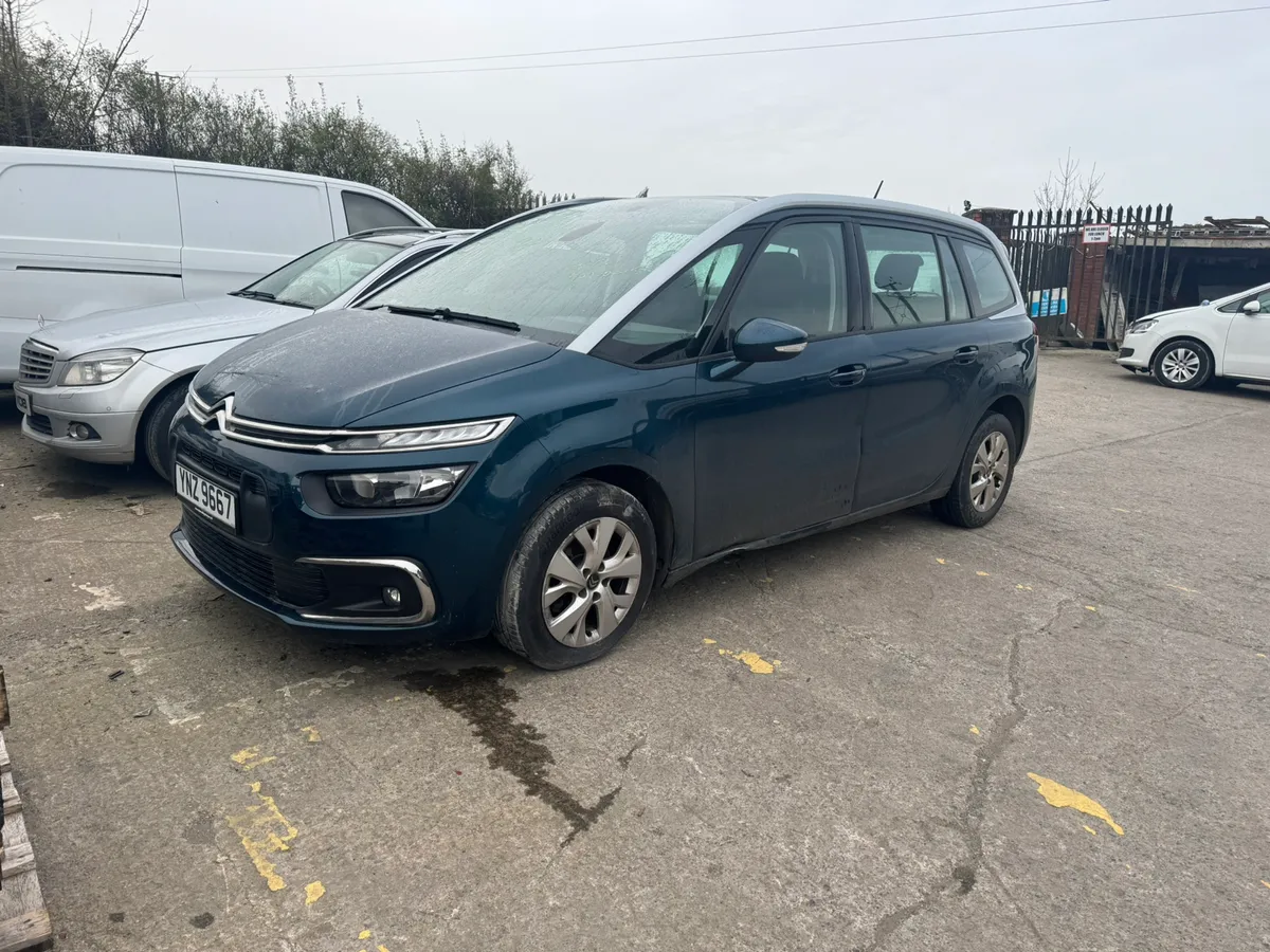 Breaking 2020 CITREON c4 grand spacetourer - Image 1