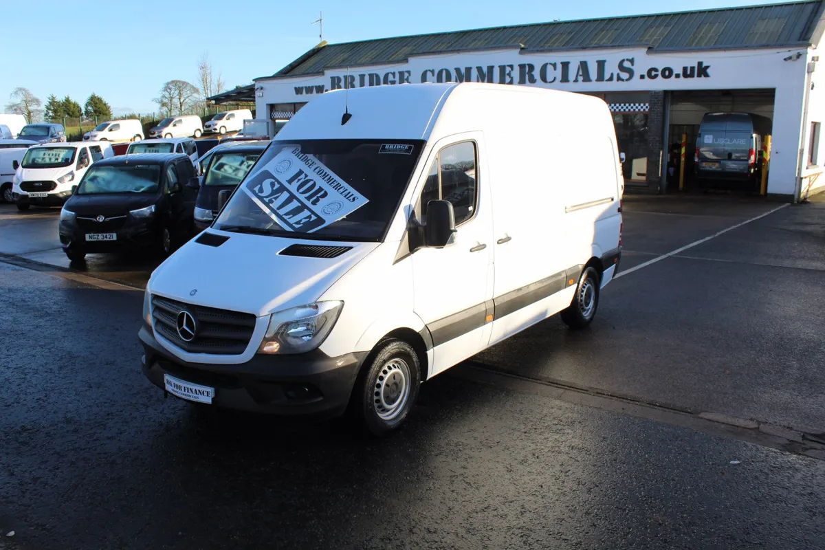 2017 Mercedes-Benz Sprinter 314 MWB HR