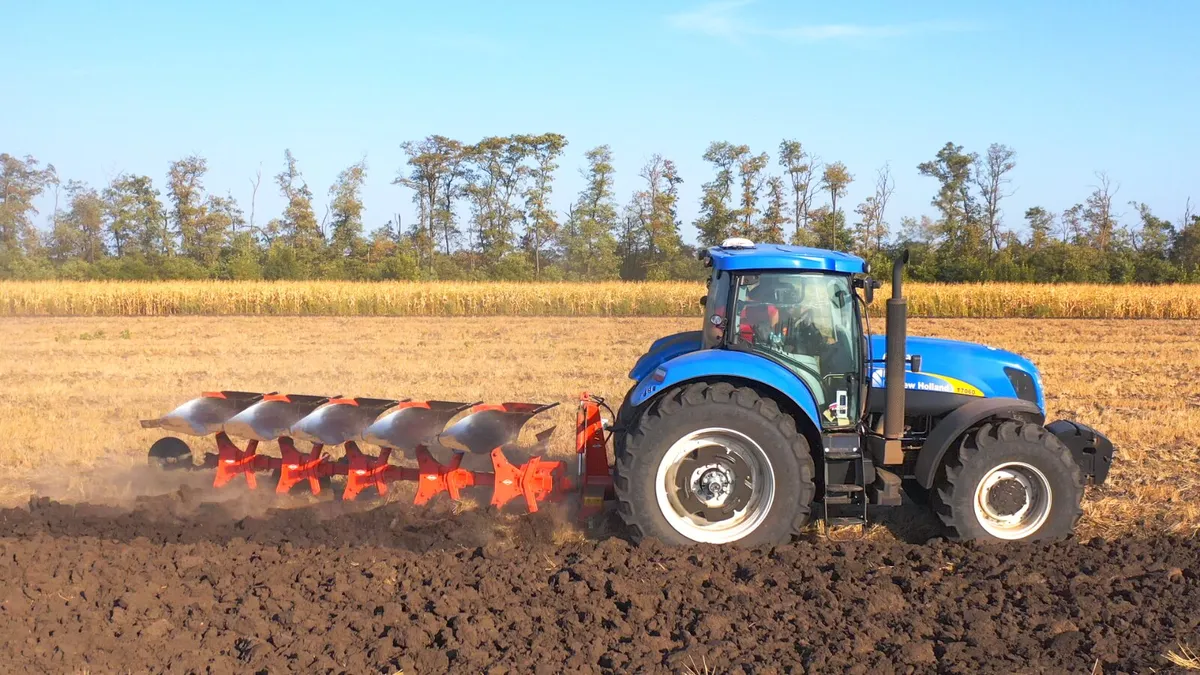 MASTER MOUNTED REVERSIBLE PLOUGHS