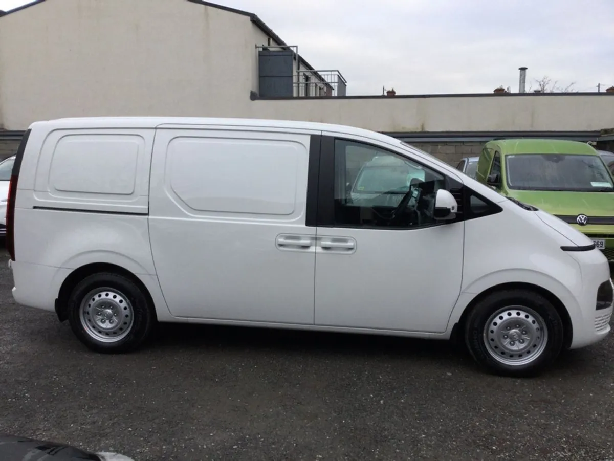 Hyundai Staria Van 2.2l Diesel - Finance Arranged - Image 2