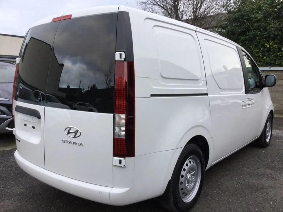 Hyundai Staria Van 2.2l Diesel - Finance Arranged - Image 3