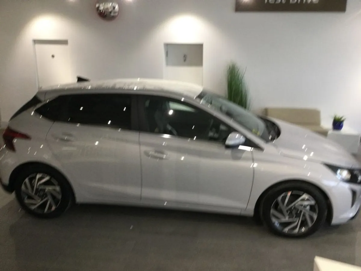 Hyundai i20 1.0 Deluxe Plus Automatic - Image 2