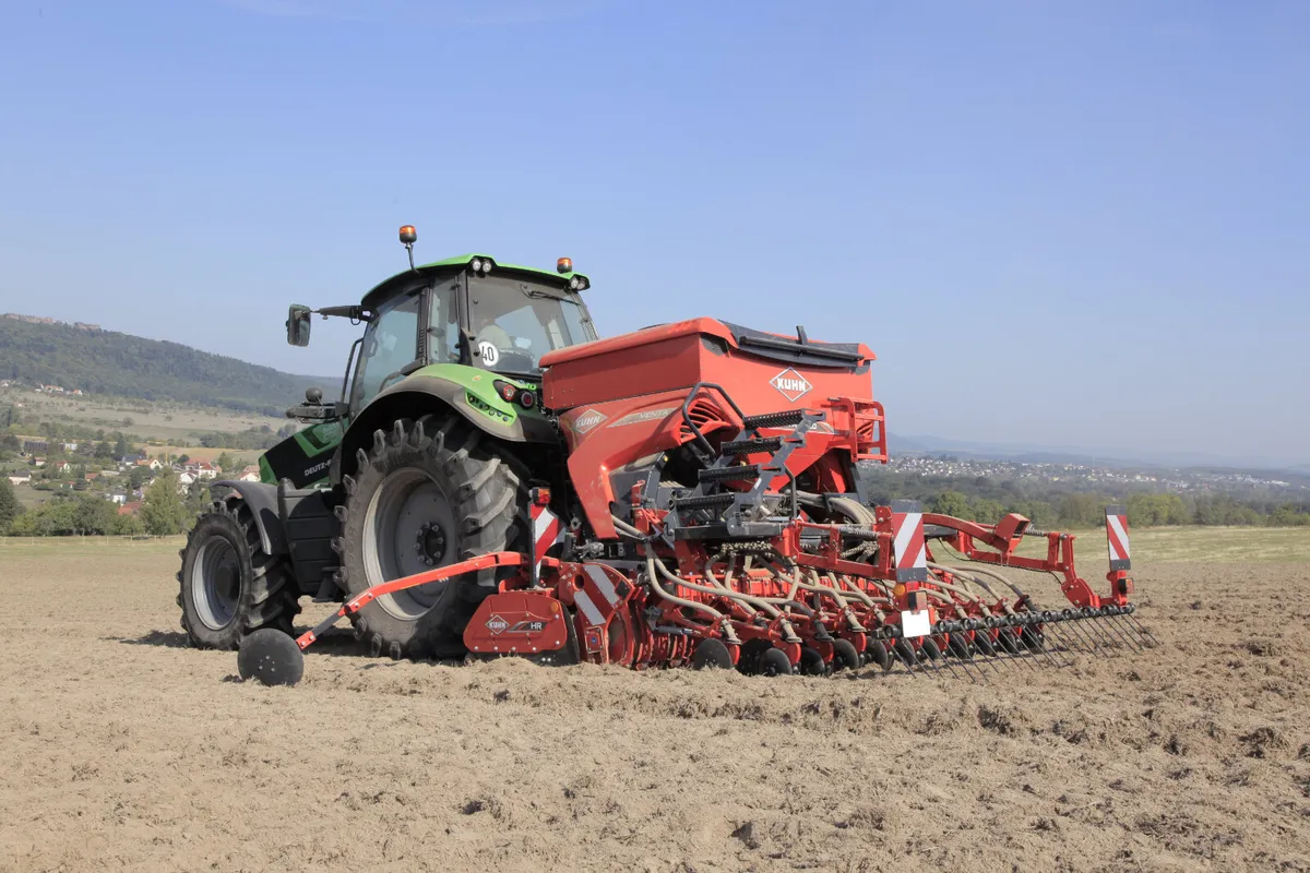 KUHN VENTA Mounted Seed Drill