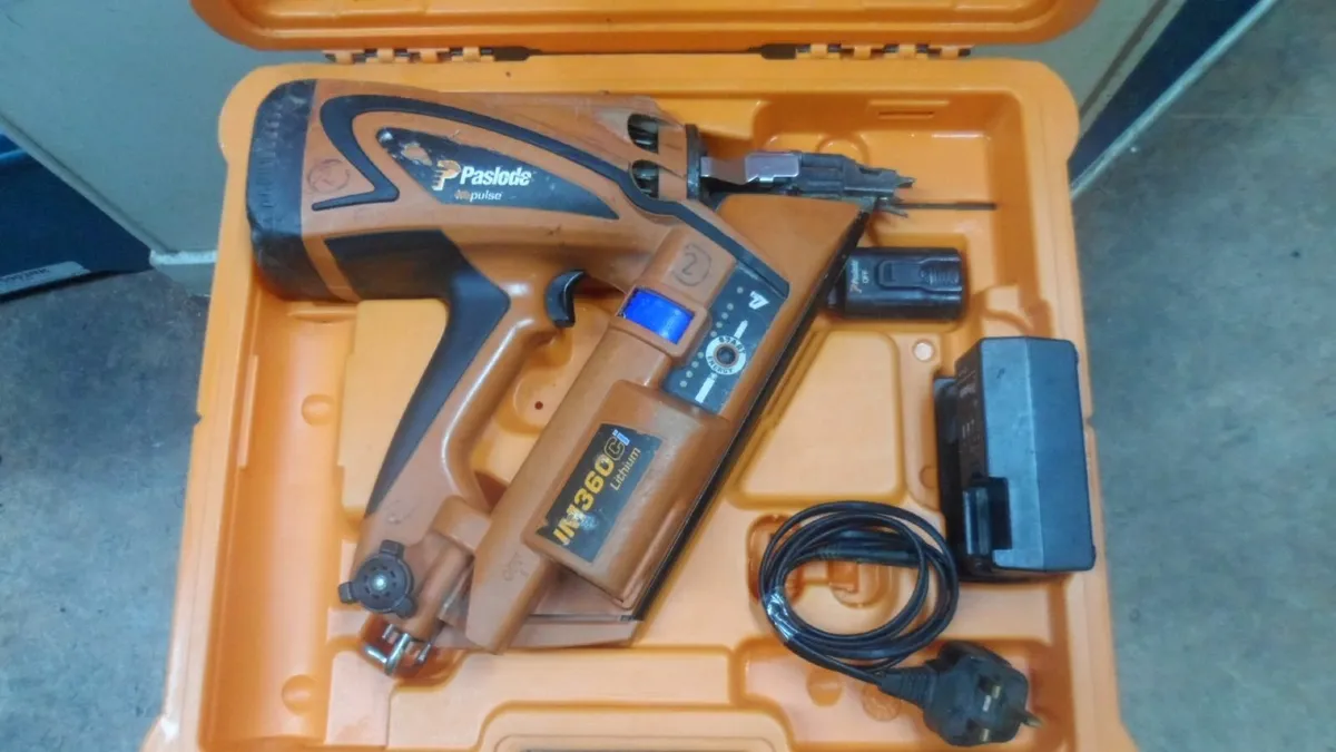 Paslode Nail Gun (IM360Ci) - Image 1