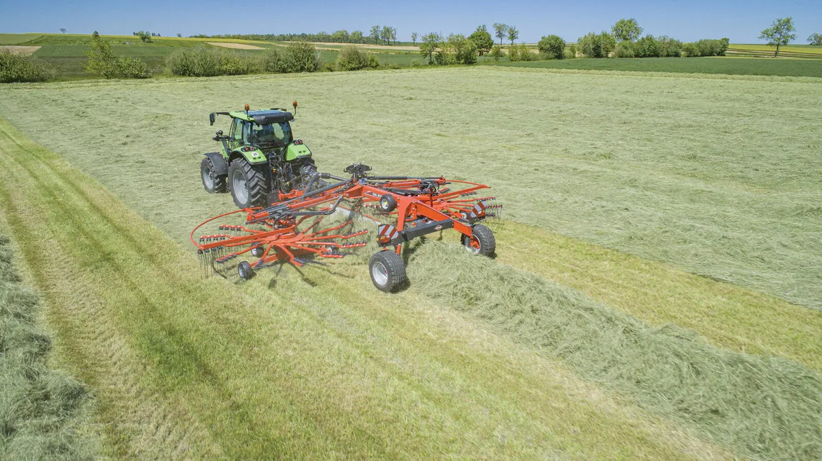 KUHN GA-1031 TWIN-ROTOR RAKES