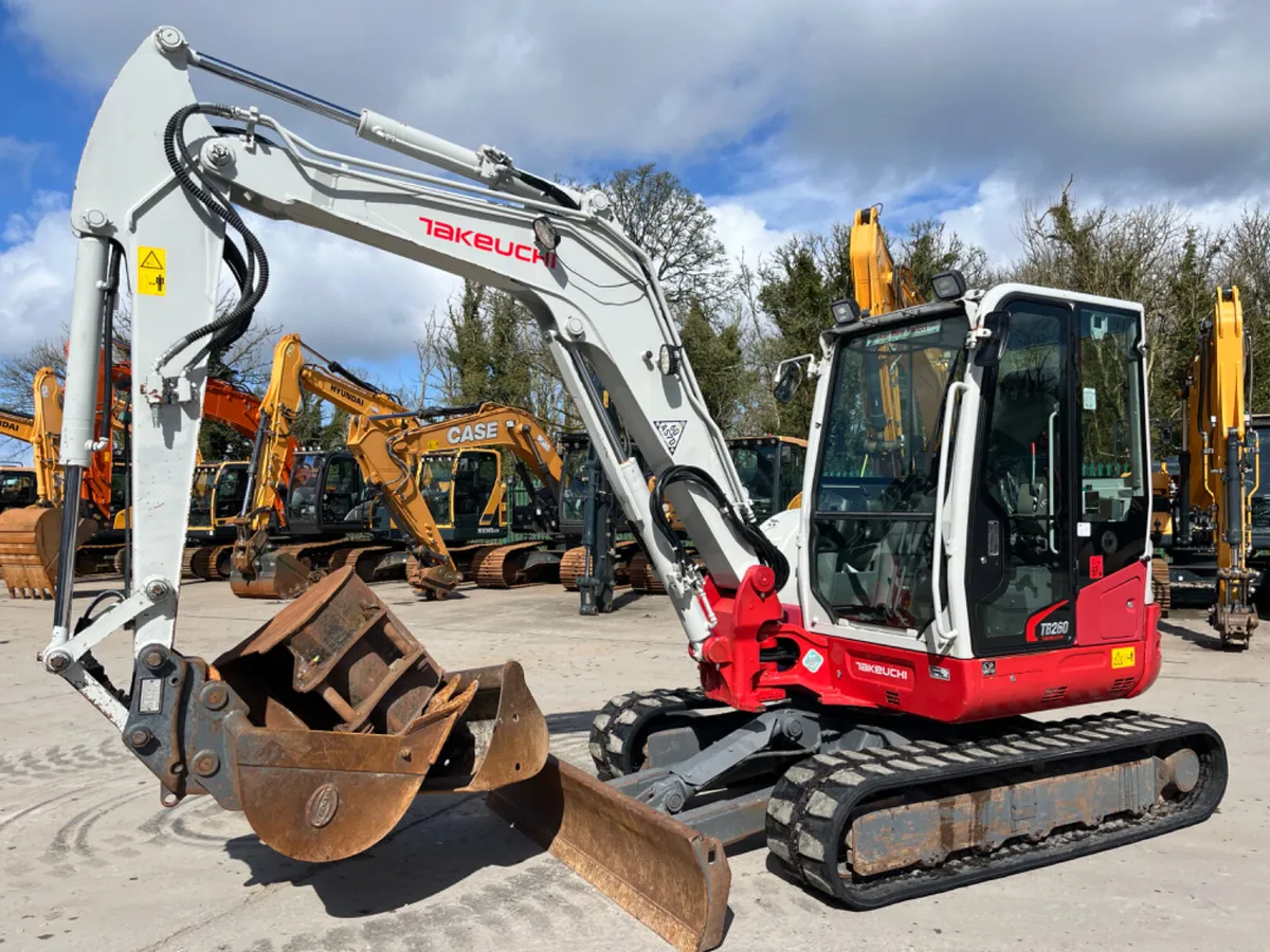 Takeuchi TB260 - Image 2