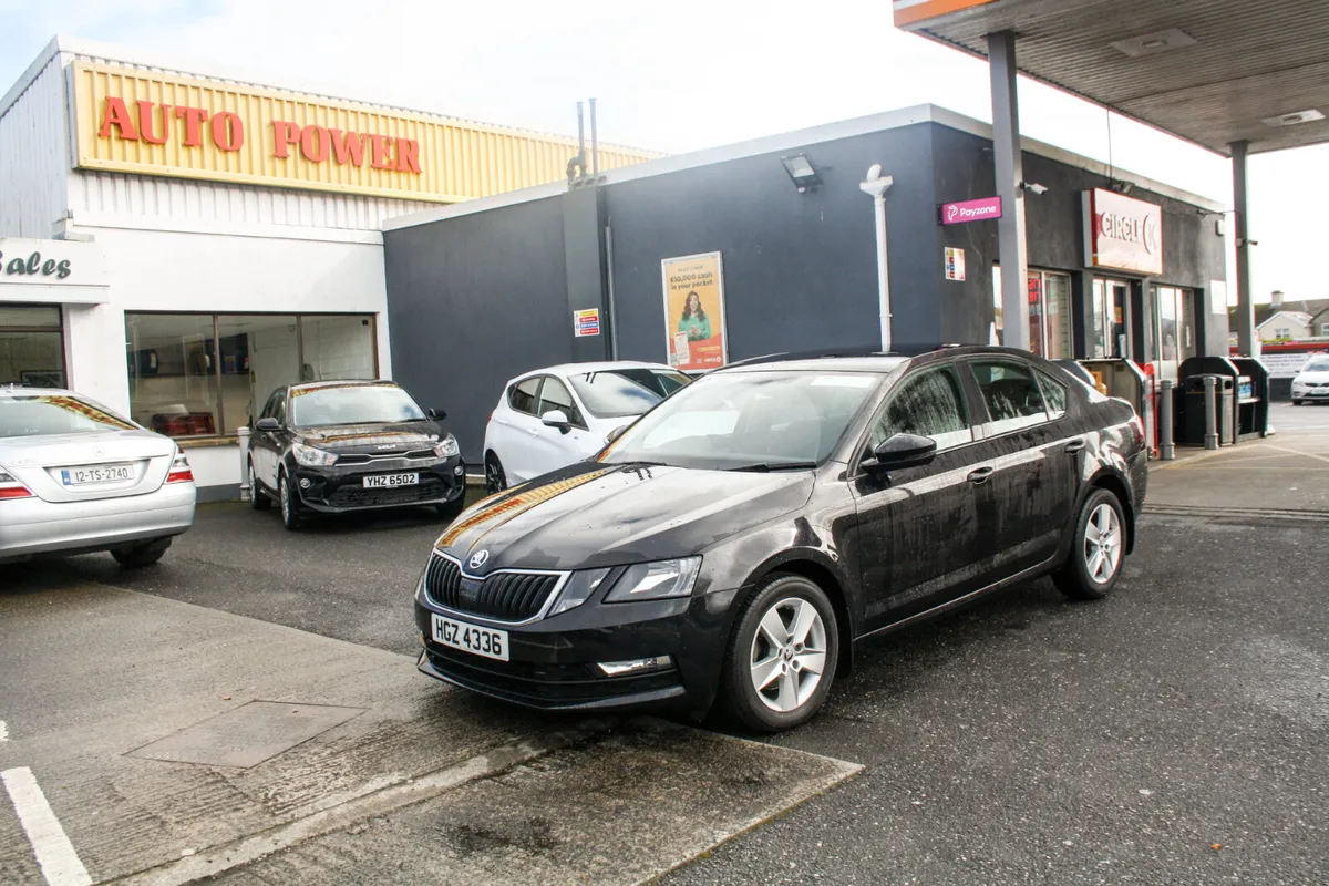 2017 Skoda Octavia 1.4TSi SE 5-dr Petrol 6-sp - Image 3