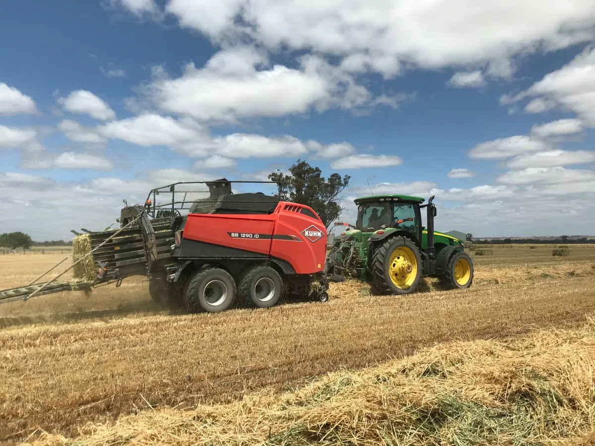 KUHN SB 1209 SQUARE BALER - Image 4