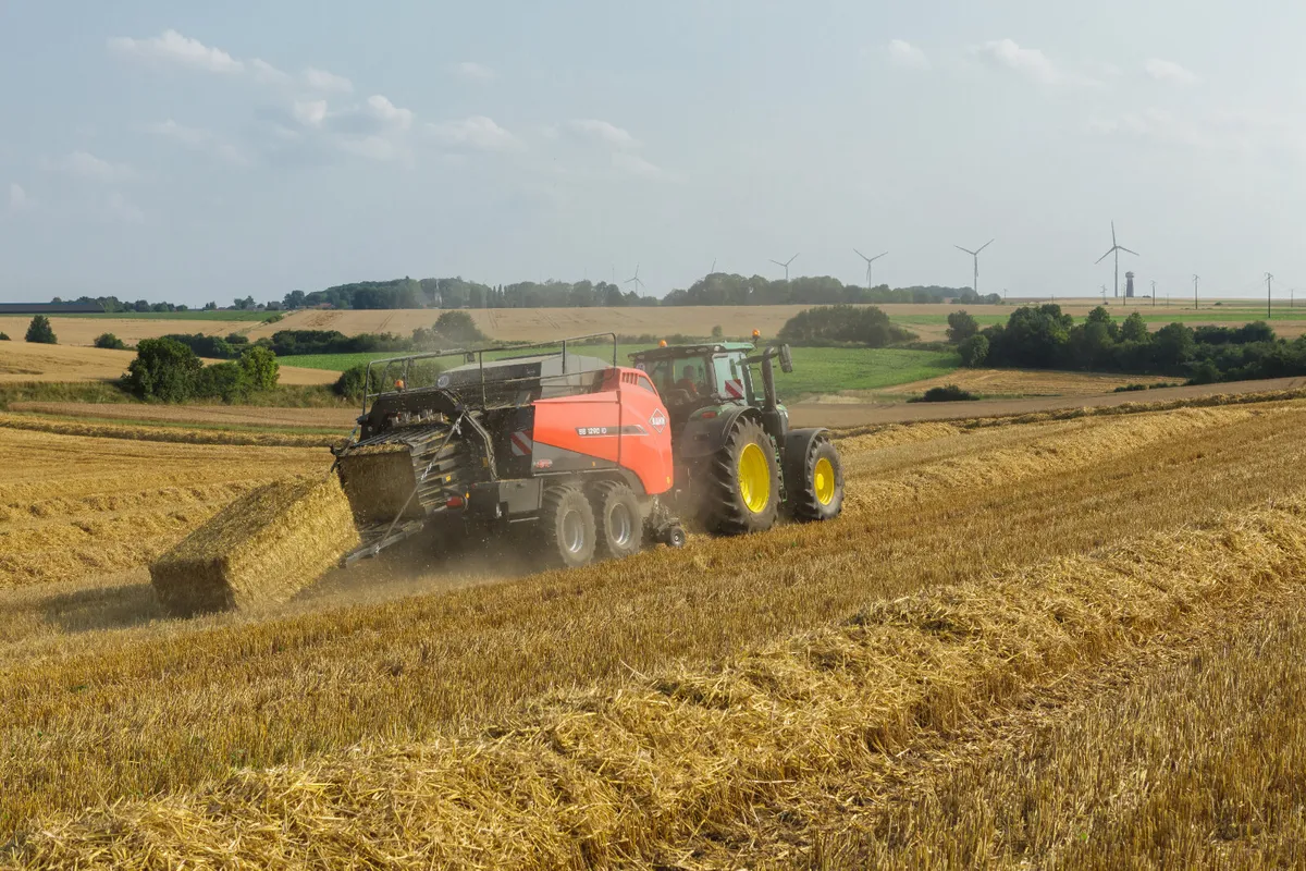 KUHN SB 1209 SQUARE BALER - Image 3