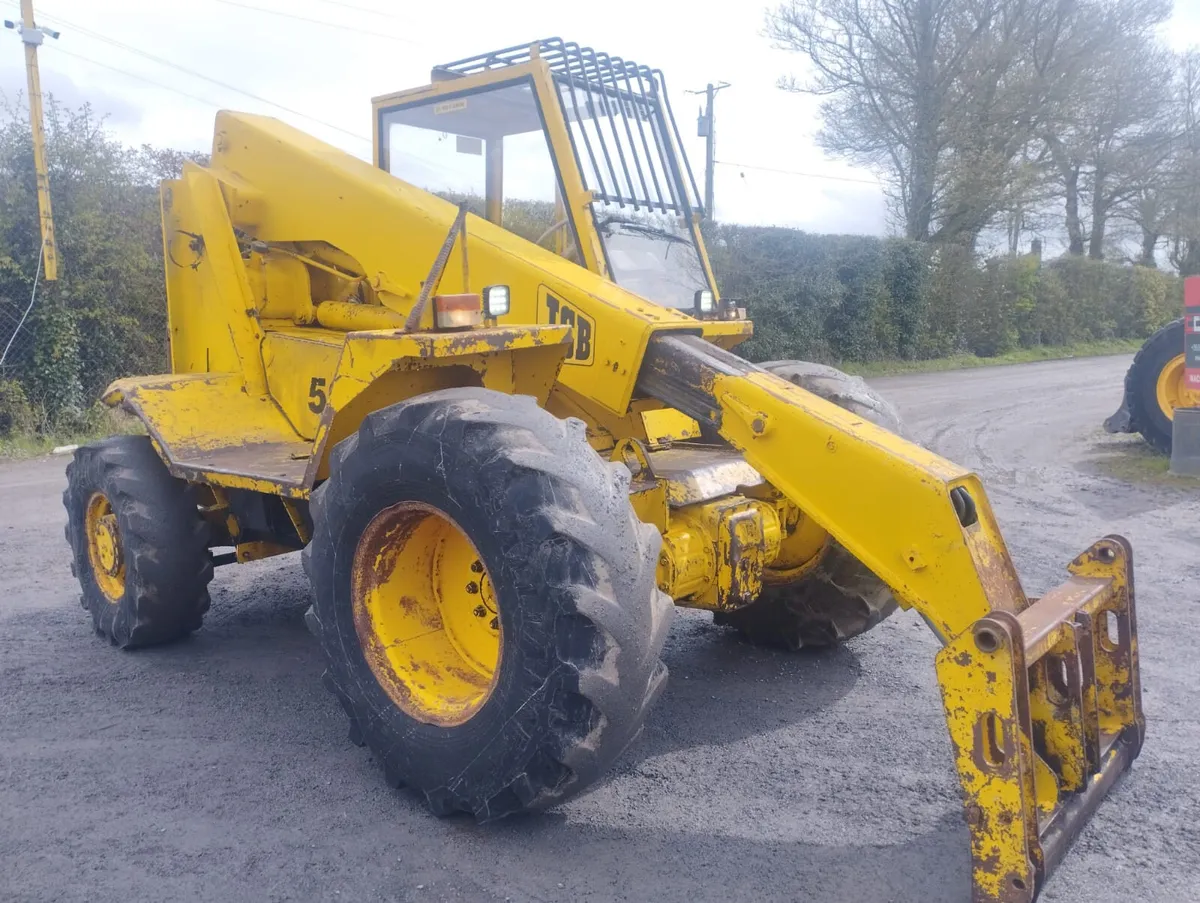 JCB 520/4 Telescopic Forklift - Image 4