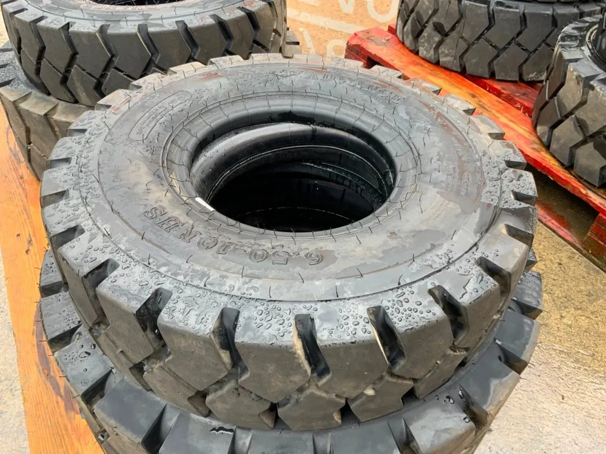 FRONT / REAR FORKLIFT TYRES..NEW TAKE OFF. - Image 4