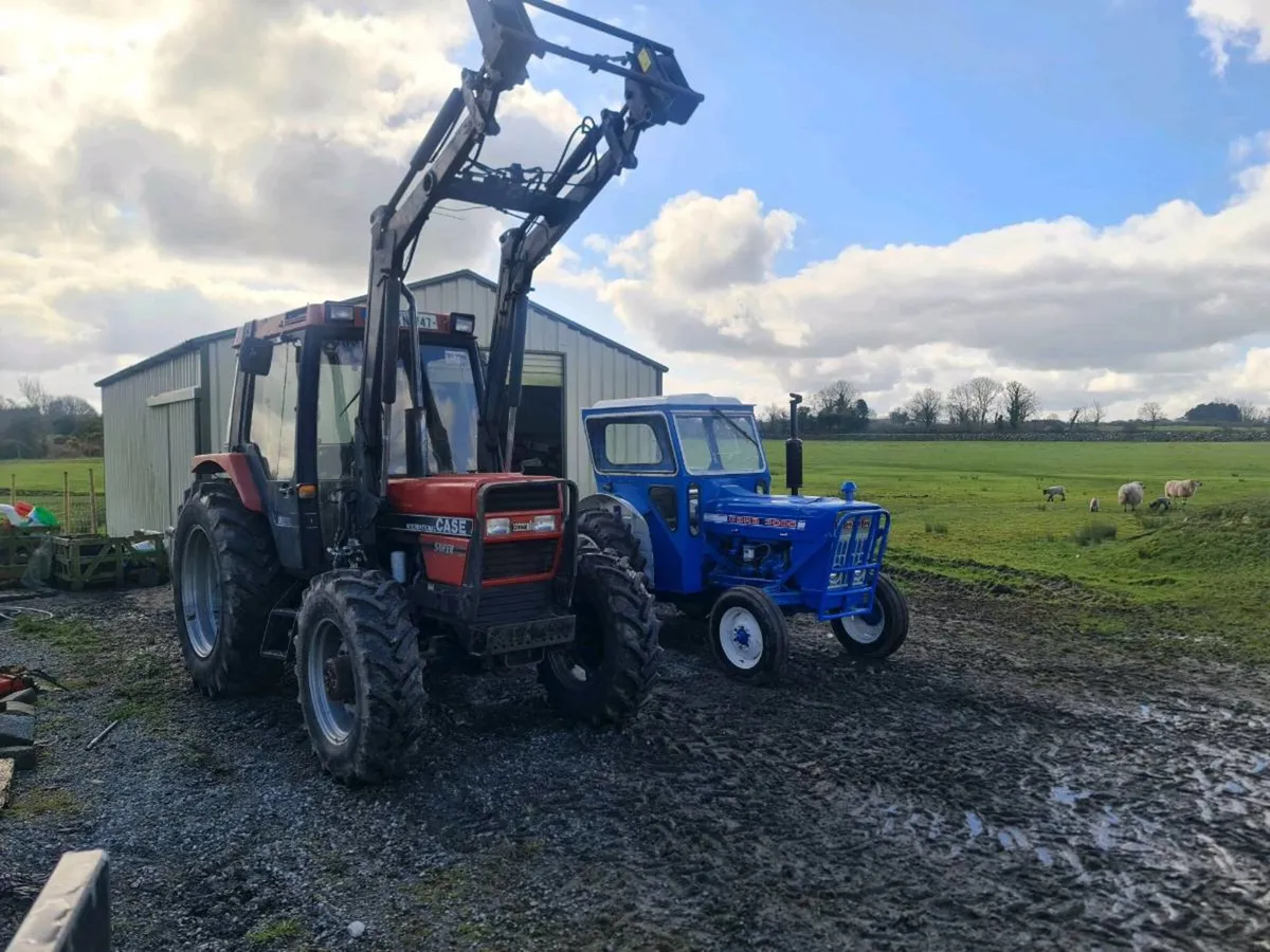Ford 3000 and 4wd 885 xl case international/loader