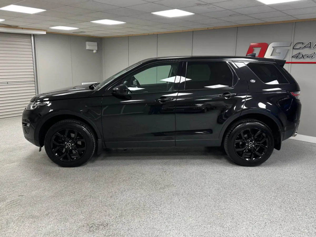 2019 Land Rover Discovery Sport HSE 7 Seater - Image 4