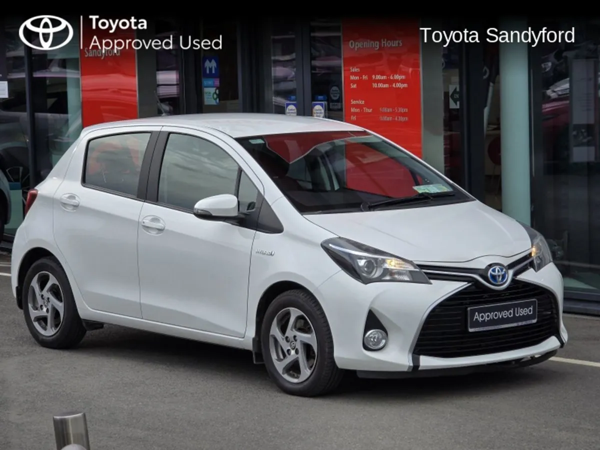 Toyota Yaris Hybrid Auto // AIR CON // Alloys //