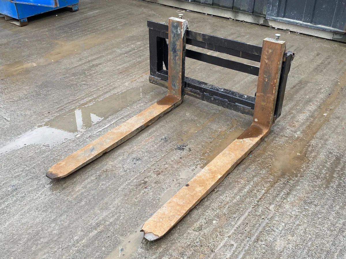 Pallet Forks on Euro Brackets - Image 1