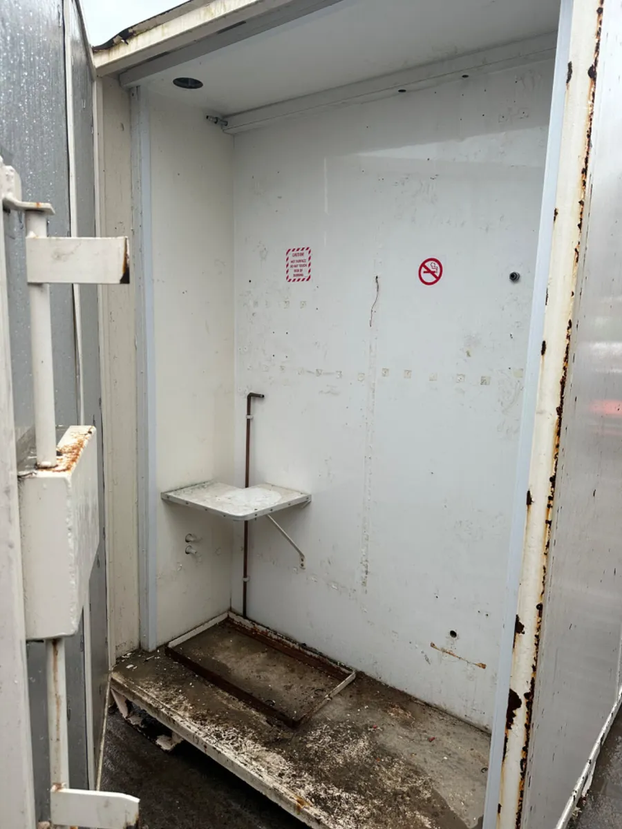 Site Toilet With Storage - Image 2