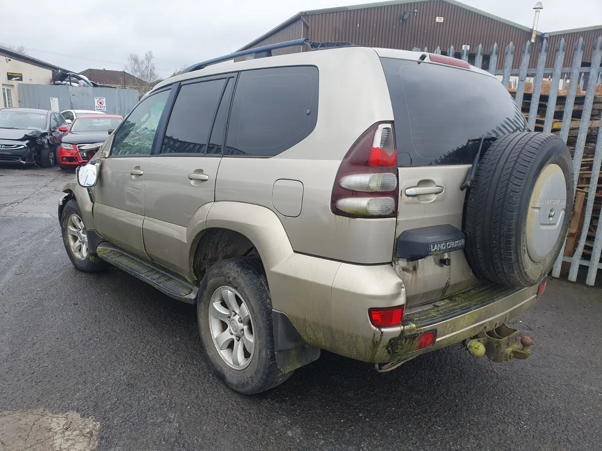 04 TOYOTA LANDCRUISER  3.0 D-4D FOR BREAKING - Image 4