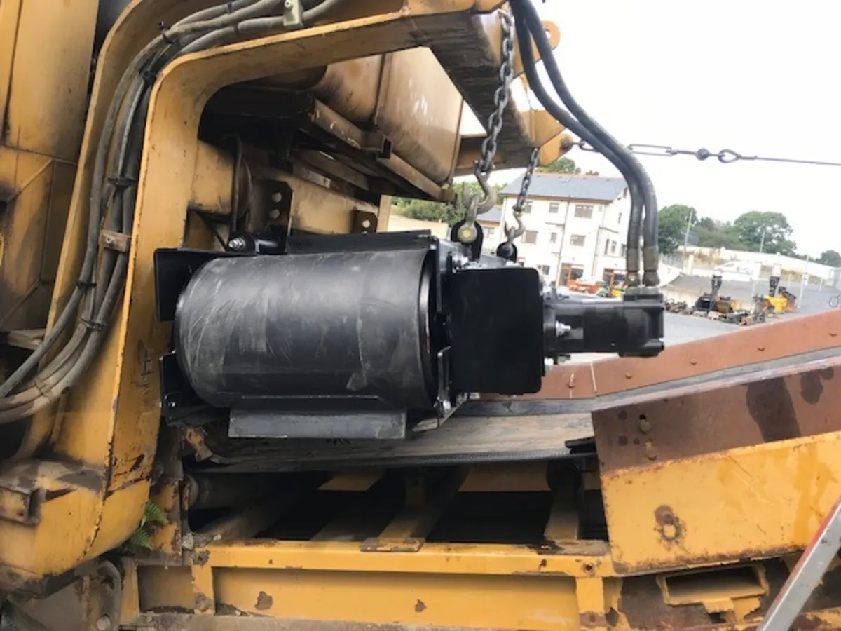 Roco M680 Hydraulic Overband Magnet £5,000 - Image 2