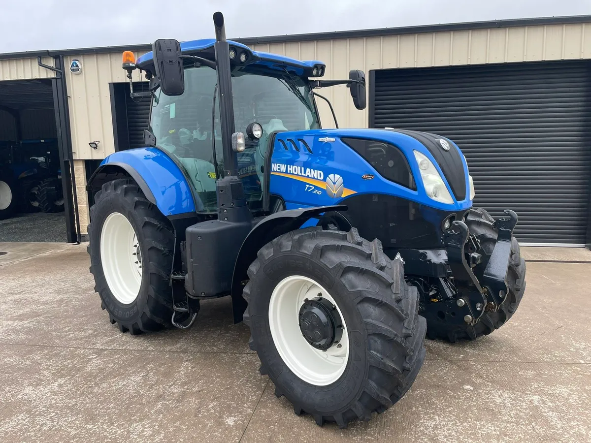 2017 NEWHOLLAND T7.210 AUTO COMMAND