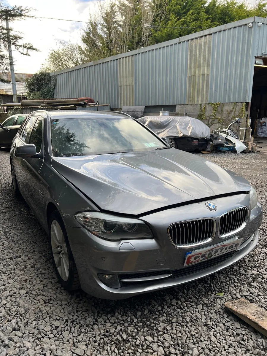 Breaking 2012 bmw 520d f11 automatic a52/7 n47d20c - Image 4