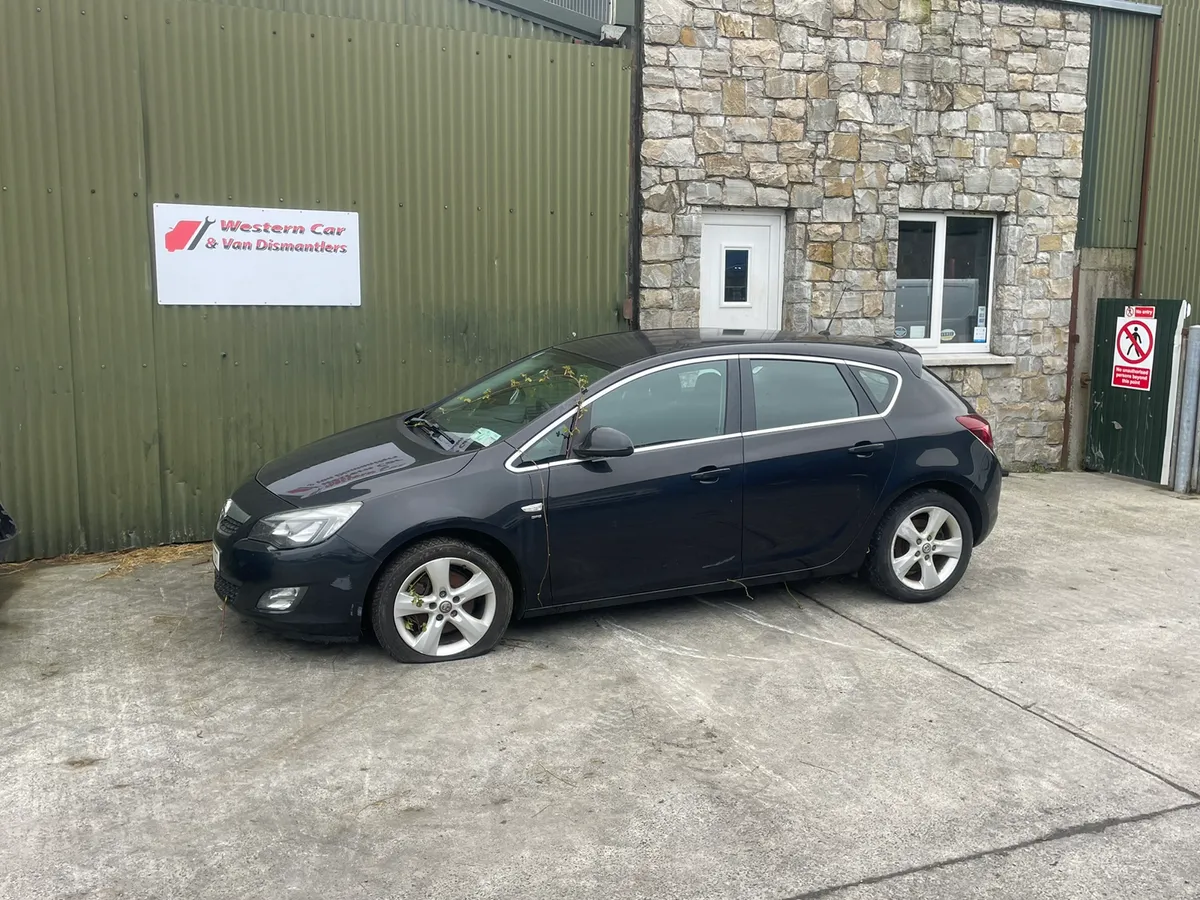 12 opel Astra 1.7 cdti Sri for dismantling