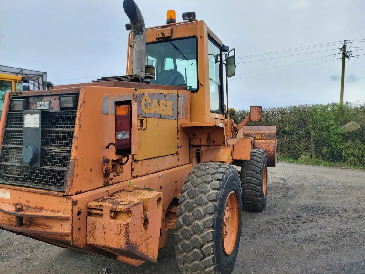 Case 621 Loading Shovel - Image 4