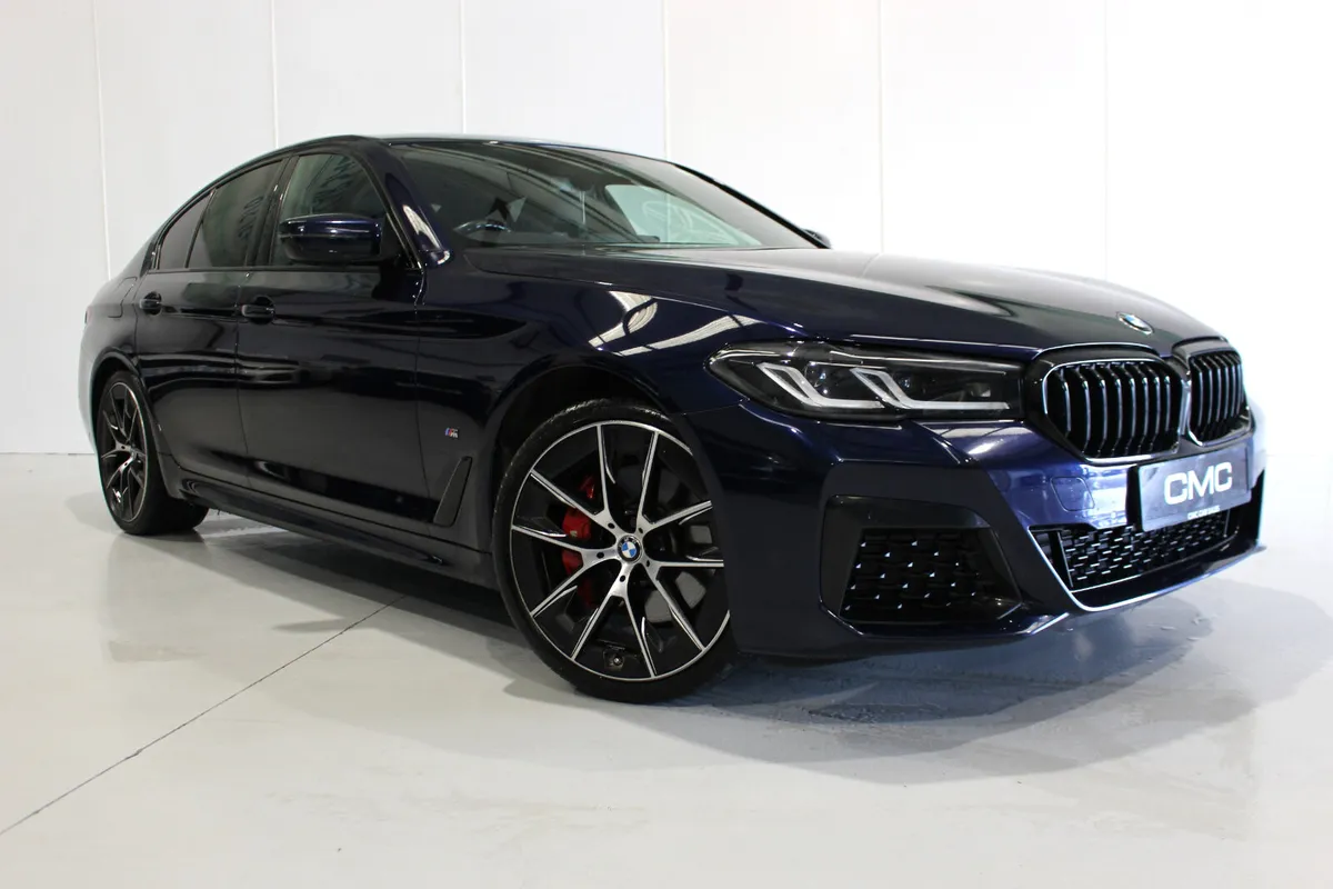 2020 BMW 5-Series  530E M Sport - M5 Interior