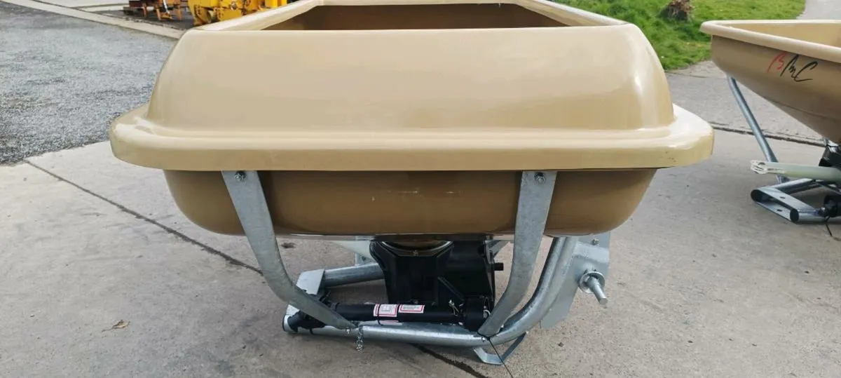 New BMC Wagtail fertilizer Spreaders - Image 4