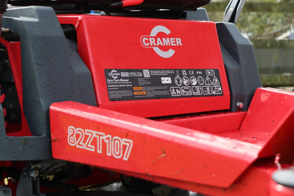 Cramer Ride On Lawnmower Battery Powered - Image 4