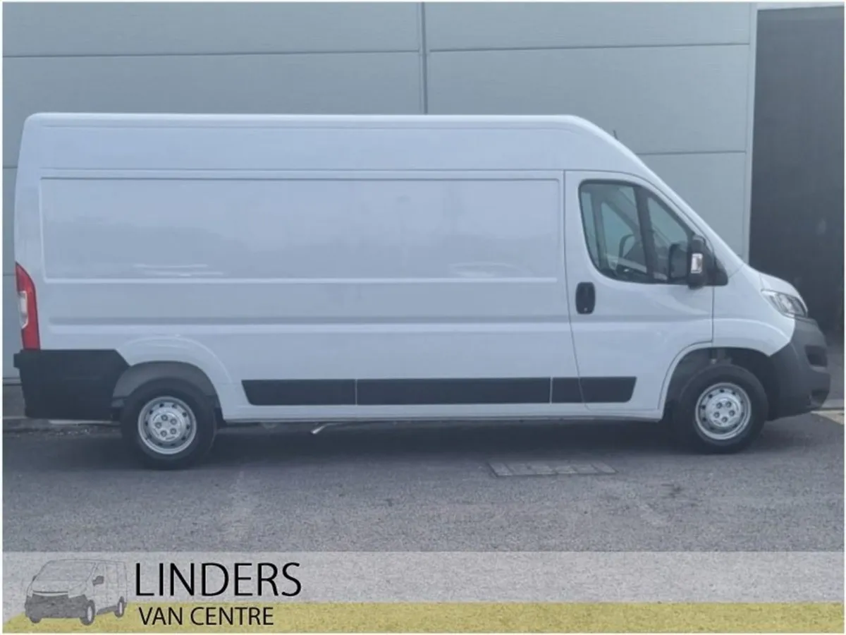 Opel Movano L3h2 242 0kms Demo - Image 3