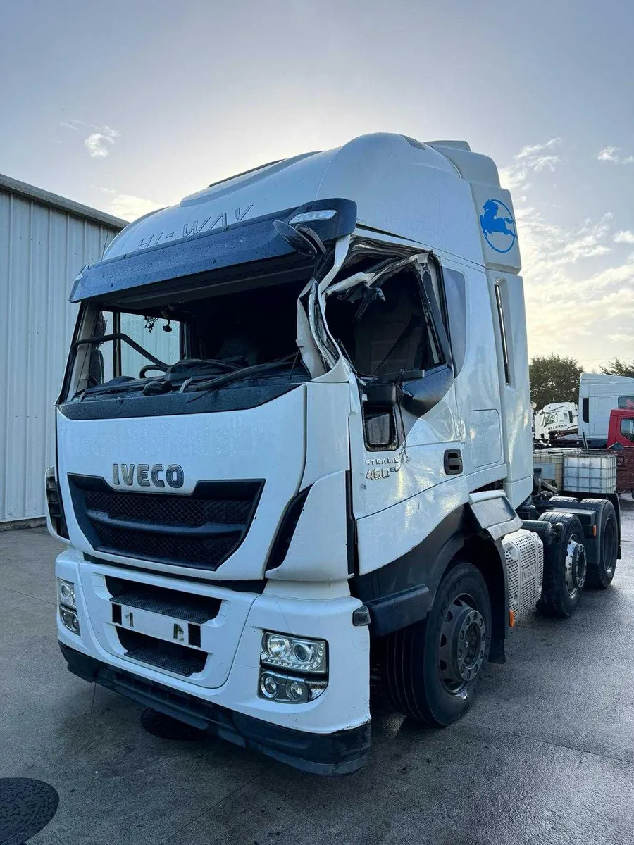 2016 Iveco Stralis 460 (For Breaking)