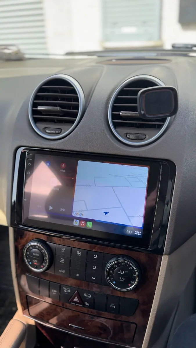 Mercedes ML Android radio Carplay Android Auto - Image 1