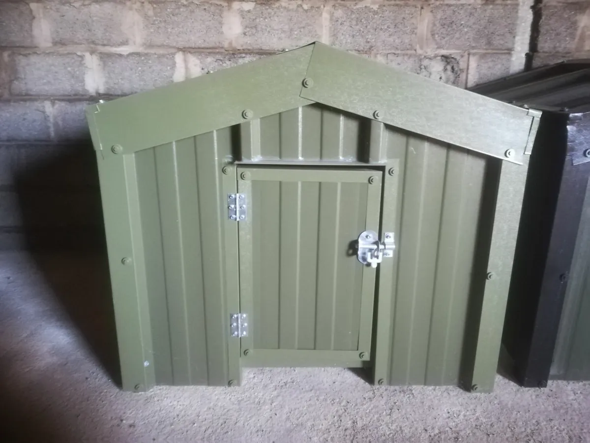 Insulated Steel Dog House Kennel for sale in Co. Kilkenny for €0 on DoneDeal