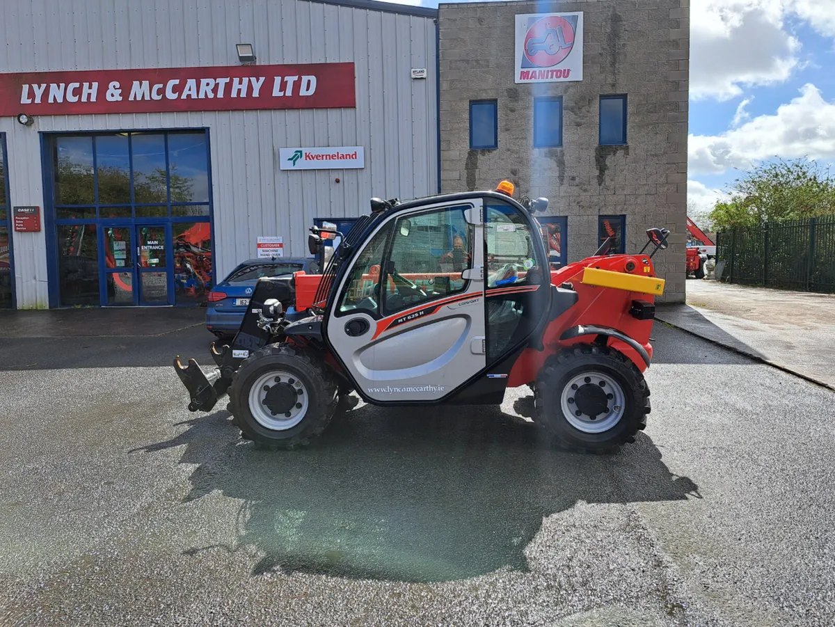2023 Manitou MT625 telescopic loader - Image 1